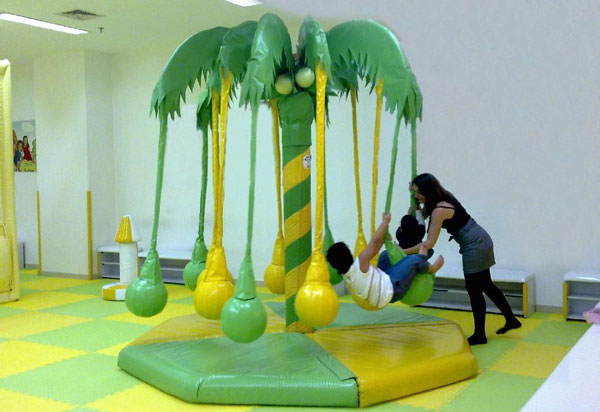 Electric coconut tree for indoor playground