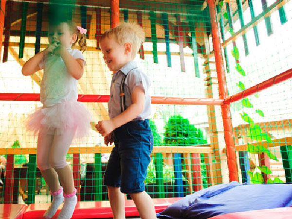 Indoor playground equipment can be used in the kids amusement center