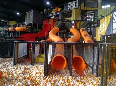 slide-maze-of-indoor-playground